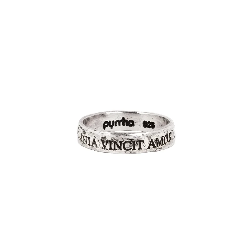 Love Conquers All Latin Motto Band Ring