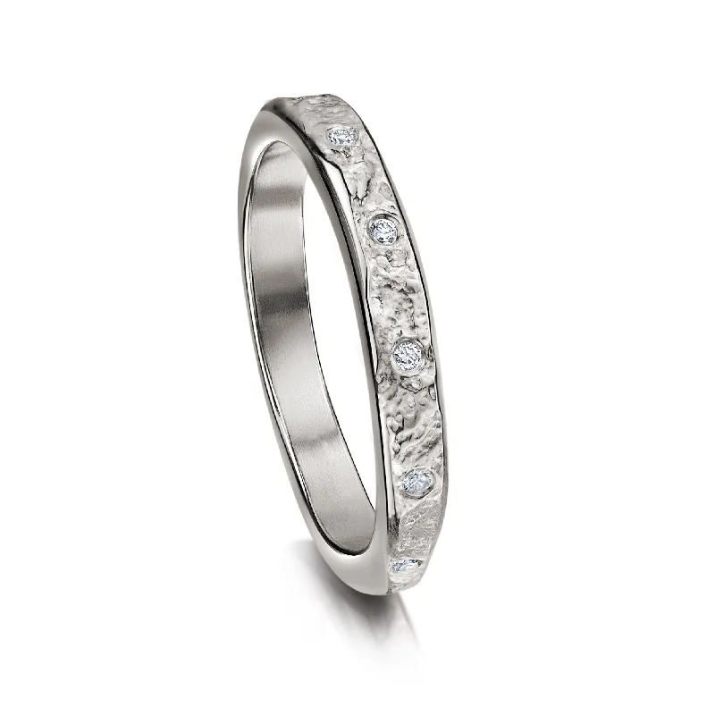 Matrix 12-Diamond Band in Platinum