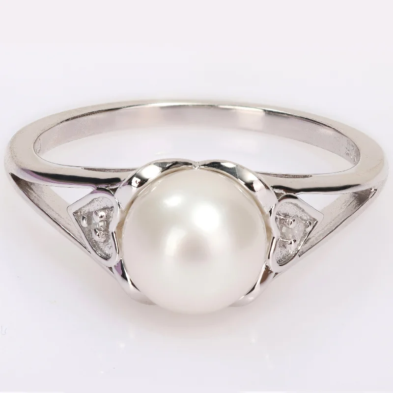 Miadora Sterling Silver Cultured FW Pearl & Diamond Accent Solitaire Split Shank Ring (7-7.5mm)