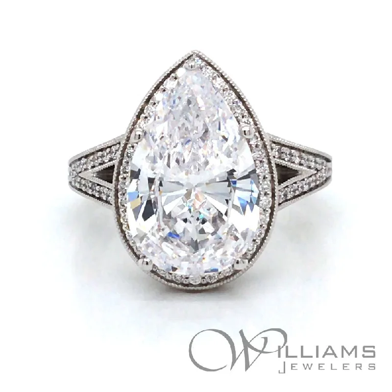 Williams Signature 18 Karat Diamond Engagement Ring