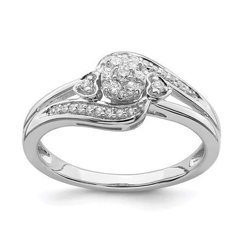 10k White Gold Diamond Cluster Heart Accent Engagement Ring