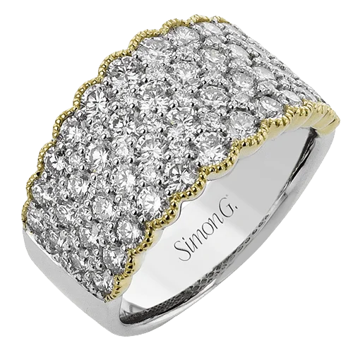 Fashion Ring In 18k Gold With Diamonds