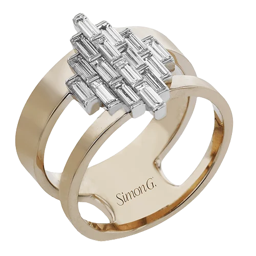 Fashion Ring In 18k Gold With Diamonds