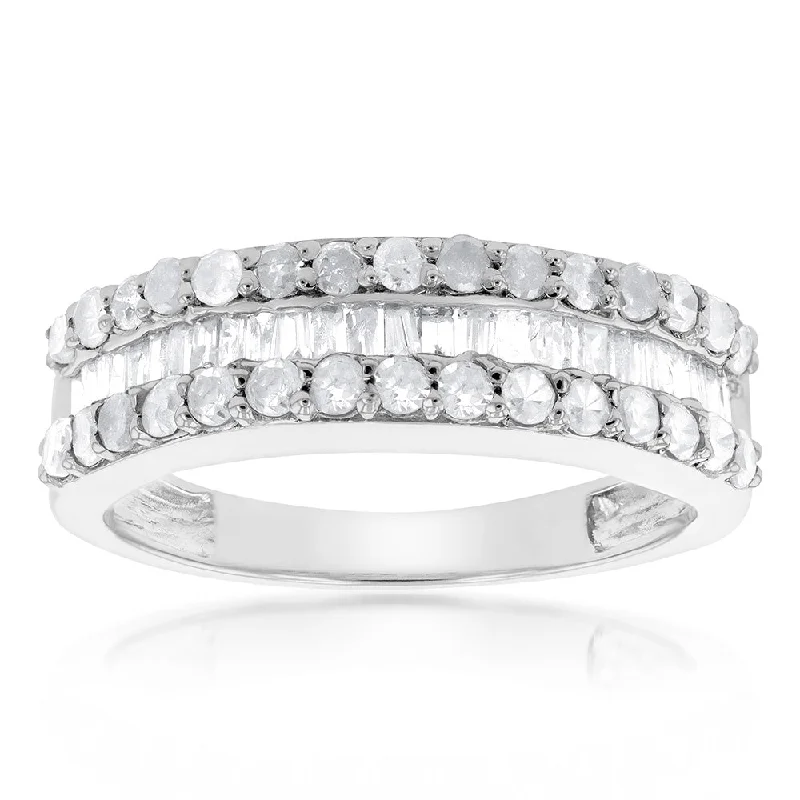 Sterling Silver 1.1 Carat Diamond Ring with Round Brilliant Cut and Baguette Diamonds