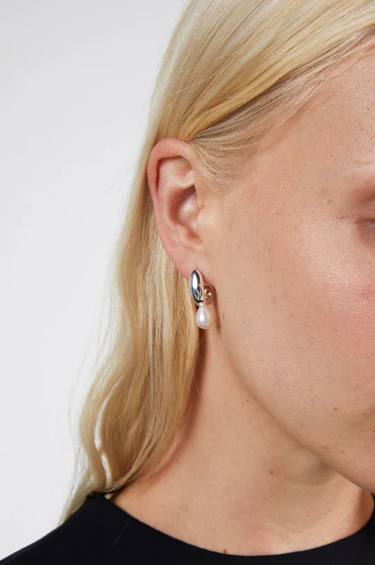 HOOP EARRINGS WITH WATER PEARLS