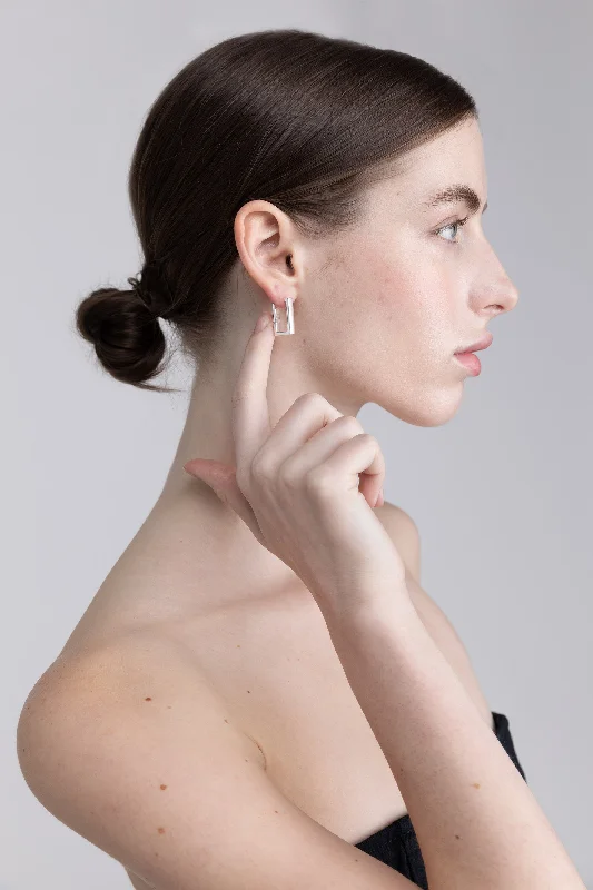 RECTANGULAR HOOP EARRING