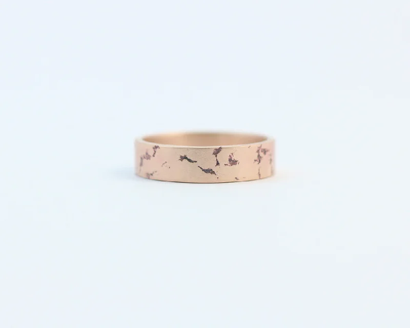 Distressed Ring in Rose Gold - Medium