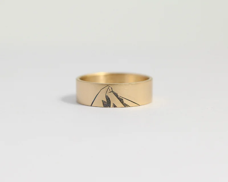 Mountain Ring in Yellow Gold - Wide