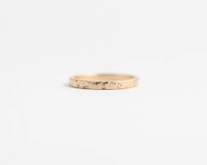 Distressed Band in Yellow Gold - Narrow