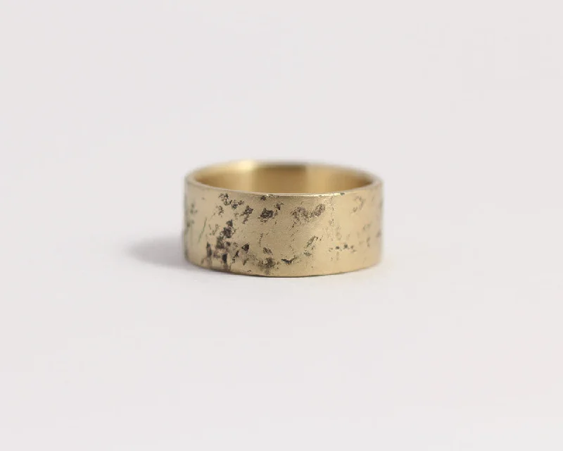 Distressed Band in Yellow Gold - Wide