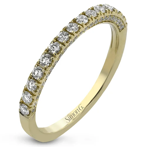 Wedding Band in 18k Gold with Diamonds