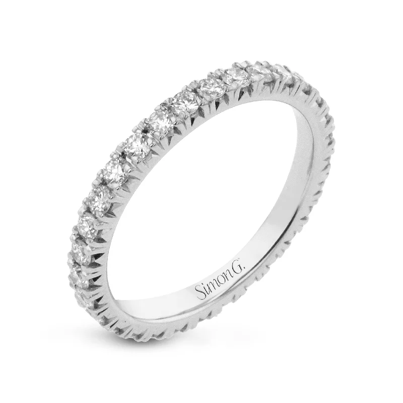 Eternity Wedding Band in 18k Gold with Diamonds