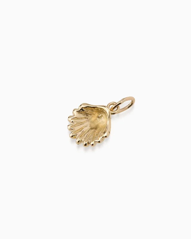 Atlantic Shell Pendant | Gold